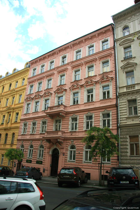 Roze Herenwoning Praag in PRAAG / Tsjechi 