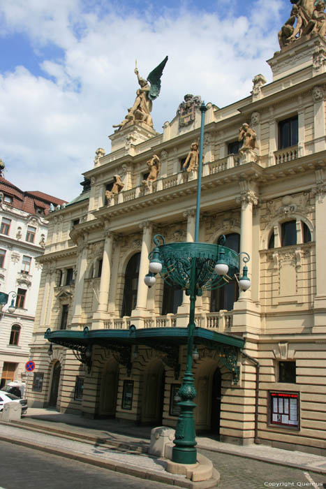 Na Vinohradech Schouwburg Praag in PRAAG / Tsjechi 