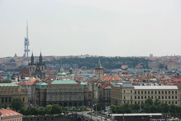 Uitzicht over Praag van bij kasteel Praag in PRAAG / Tsjechi 