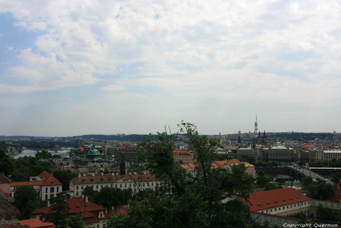 Uitzicht over Praag van bij kasteel Praag in PRAAG / Tsjechi 
