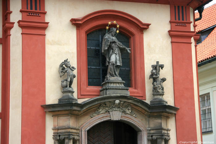 Sint-Jorisbasiliek (Bazilika Sv. Jiri) Praag in PRAAG / Tsjechi 