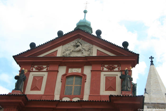 Sint-Jorisbasiliek (Bazilika Sv. Jiri) Praag in PRAAG / Tsjechi 