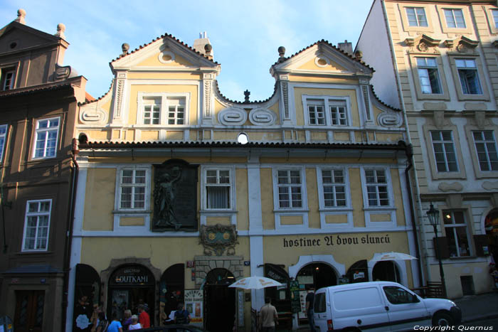 Twee Zonnen - Jan Neruda's huis Praag in PRAAG / Tsjechi 