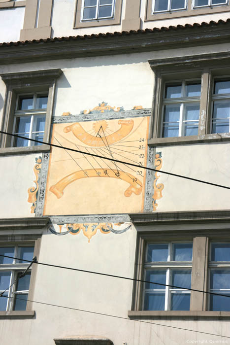 Maison avec cadran solaire Pragues  PRAGUES / Rpublique Tchque 