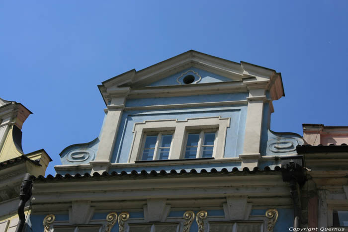 Huis met een buste Praag in PRAAG / Tsjechi 