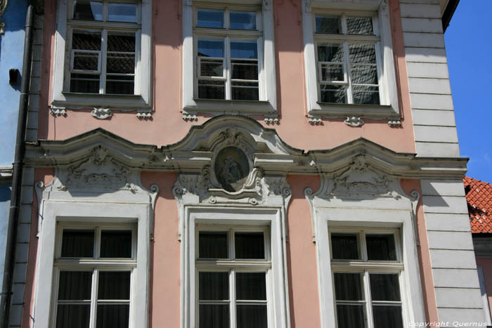 House with Our Lady and Child Pragues in PRAGUES / Czech Republic 