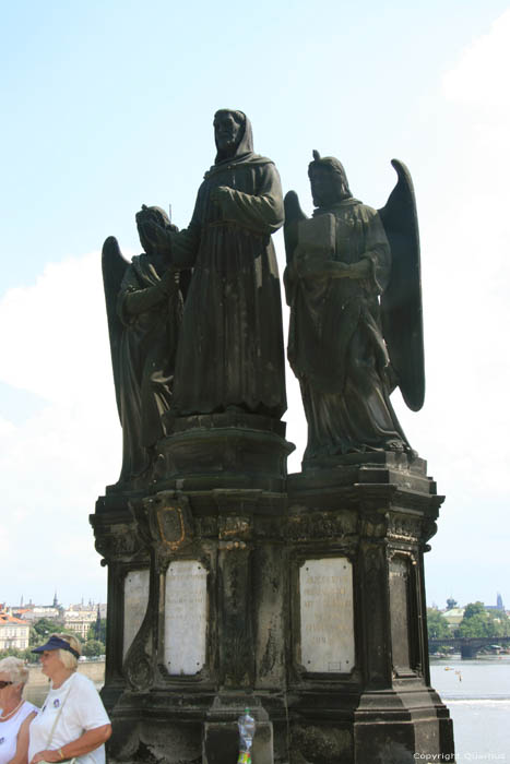 Beeld Sint-Fanciscus van Assisi (socha sv. Frantika Serafinskho) Praag in PRAAG / Tsjechi 