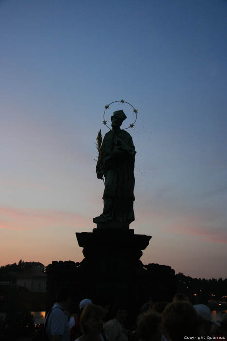 Saint John of Nepomuk 's statue Pragues in PRAGUES / Czech Republic 