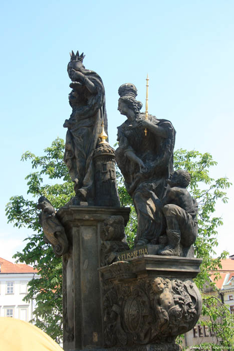 Beeld Sint-Barbara, Margaretha & Elizabeth (Barbory, Markty a Albty Praag in PRAAG / Tsjechi 
