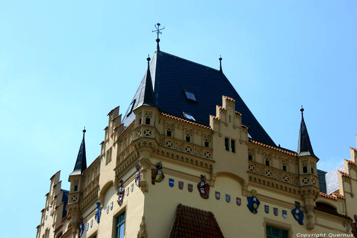 Maison avec chevalier qui a tu un dragon Pragues  PRAGUES / Rpublique Tchque 