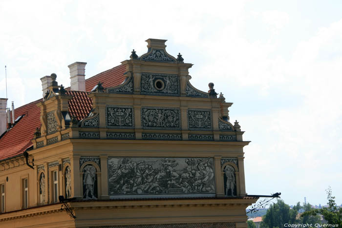 Huis met schilderij 1925 Praag in PRAAG / Tsjechi 