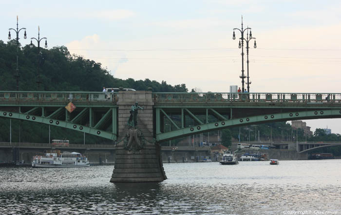 Checuv Most brug Praag in PRAAG / Tsjechi 