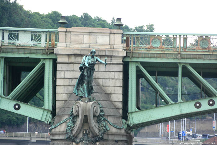 Checuv Most brug Praag in PRAAG / Tsjechi 