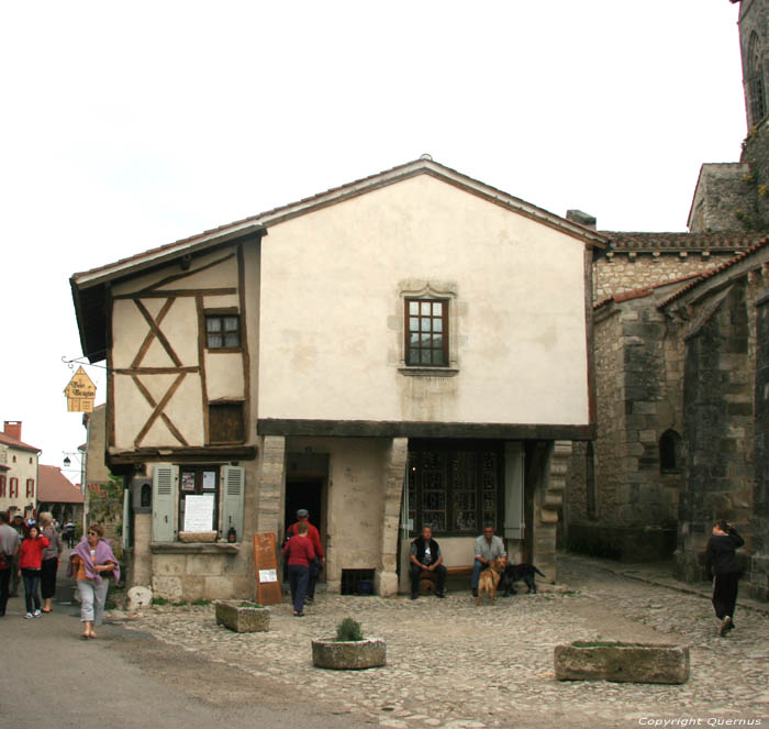 Hout en Kaarsen Charroux / FRANKRIJK 