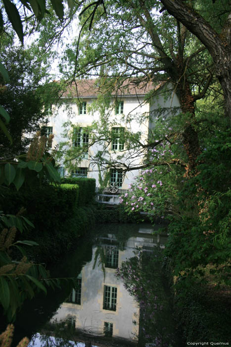 Moulin  Eau Saint Didier la Fort / FRANCE 