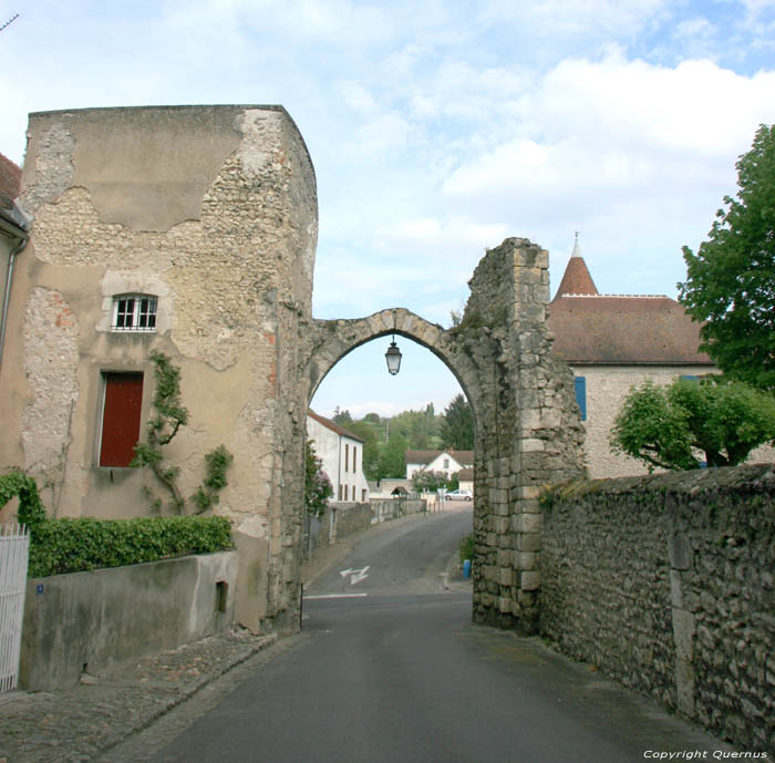 City gate Billy / FRANCE 