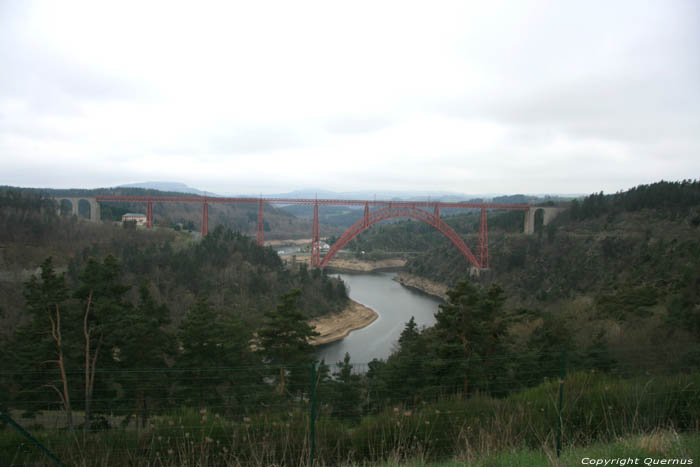 Gabarit Viadux Ruynes in Margaride in Ruynes en Margaride / FRANKRIJK 