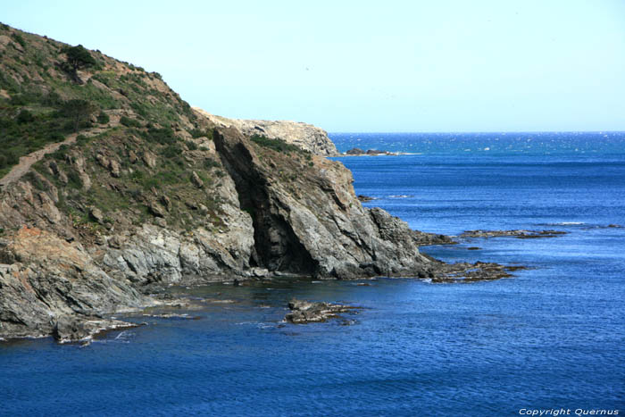 Cliffs between Paulilles and Brar Cape Port Vendres / FRANCE 