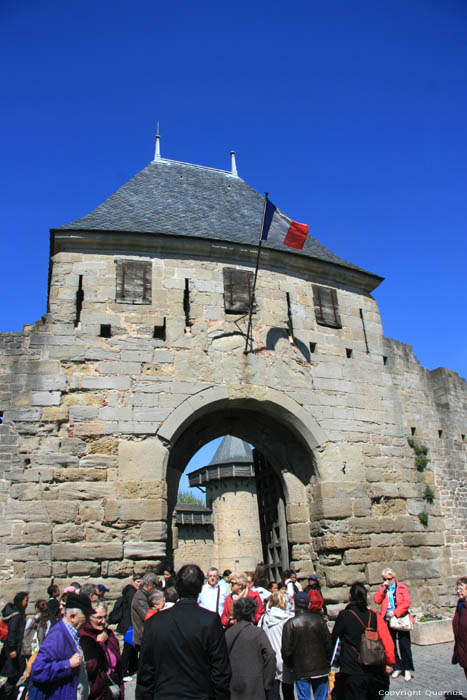 Poort van Grafelijk kasteel - Barbacane Carcassonne / FRANKRIJK 