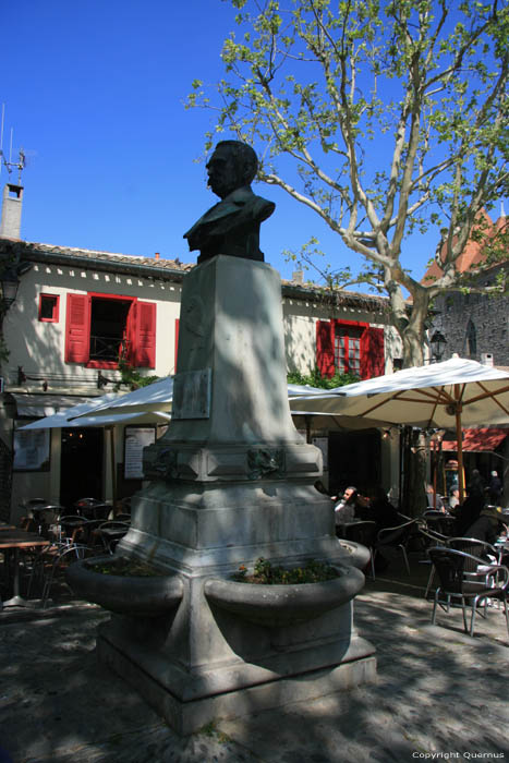 Buste de Th.Marcou Carcassonne / FRANCE 