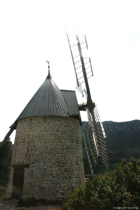 Moulin d'Omer Cucugnan / FRANCE 