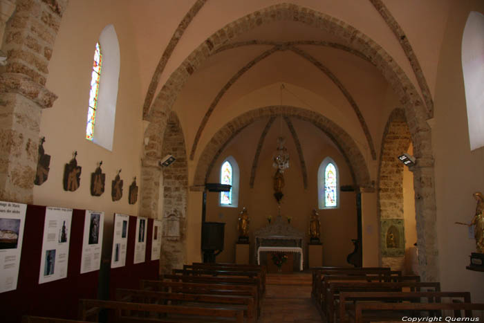 Sint Julius en Sinte Basilissiuskerk Cucugnan / FRANKRIJK 