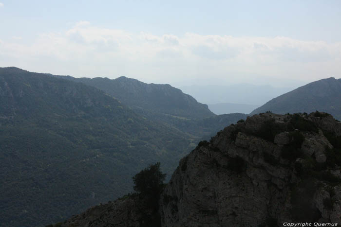 Vue Duilhac sous Peyrepertuse / FRANCE 