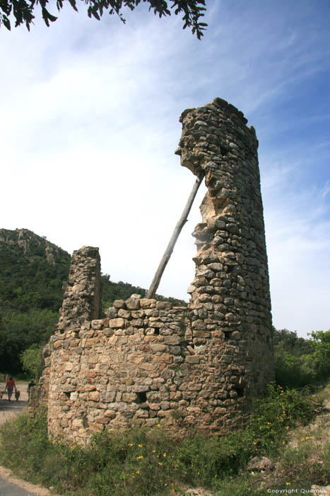 Ruins of  Saint Fructus of Roca-Vella's chapel Laroques Les Albres / FRANCE 