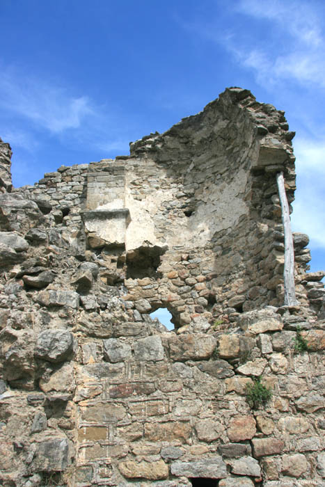 Ruines de la chapelle Saint Fructeux de Roca Vella Laroques Les Albres / FRANCE 