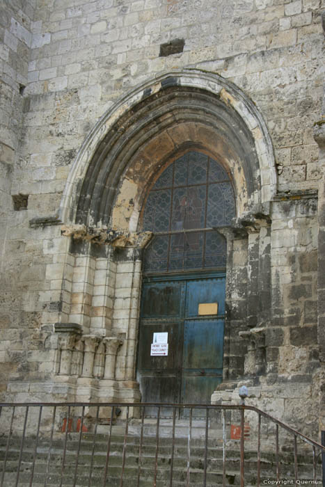 Heilig Kruiskerk Saint-Pourain-Sur-Sioule / FRANKRIJK 