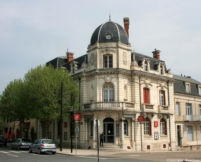 la Caisse d'Epargne Saint-Pourain-Sur-Sioule / FRANCE 