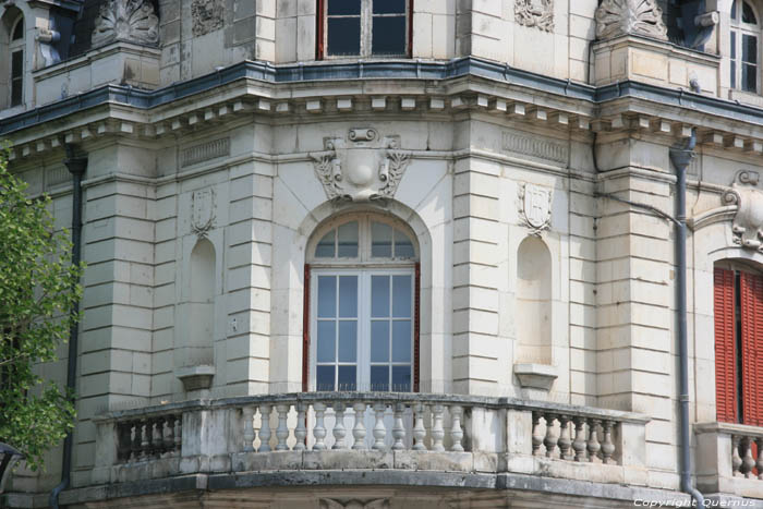 la Caisse d'Epargne Saint-Pourain-Sur-Sioule / FRANCE 