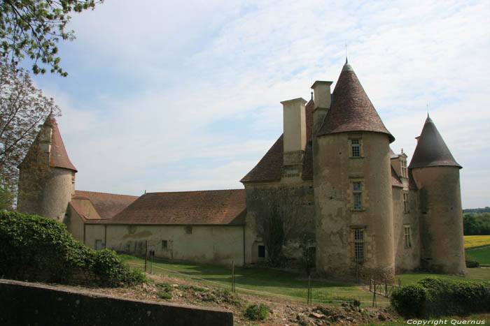 Castle Chareil-Cintrat / FRANCE 