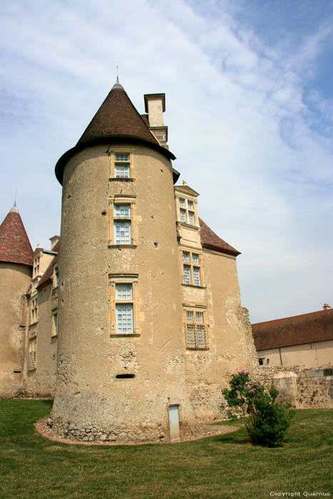 Castle Chareil-Cintrat / FRANCE 