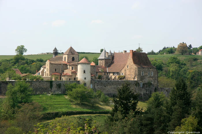 Abbay Bndictine et glise Saint-Vincent Chantelle / FRANCE 