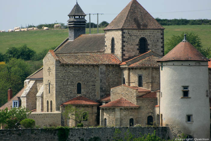 Abbay Bndictine et glise Saint-Vincent Chantelle / FRANCE 