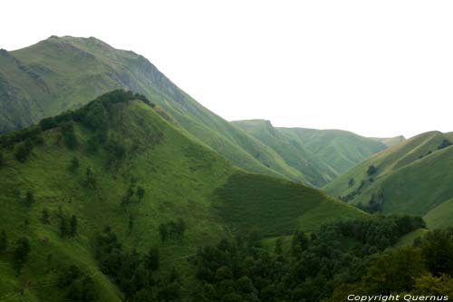 Uitzicht op Atlantische Pyreneen Estrenuby / FRANKRIJK 