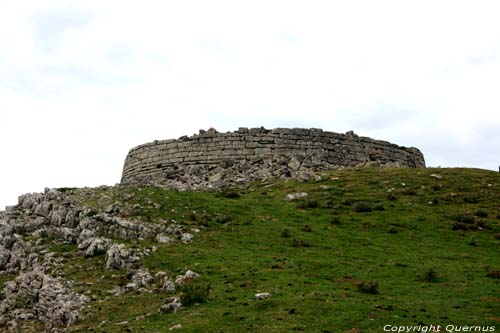 Roman Tower Estrenuby / FRANCE 