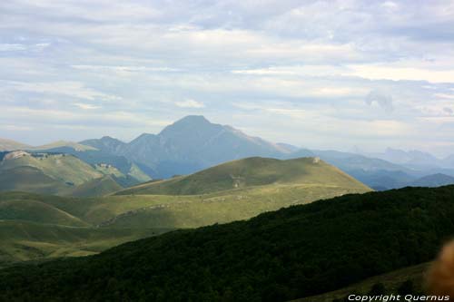 Far views Estrenuby / FRANCE 