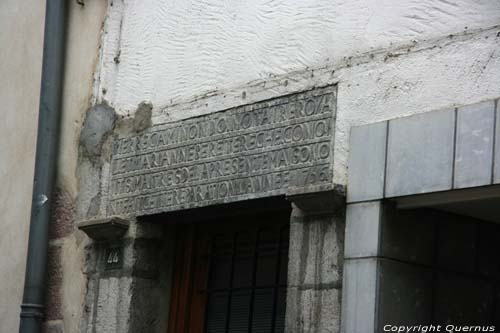 House with texte above door Saint Jean Pied de Port / FRANCE 