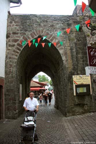 Navarra gate Saint Jean Pied de Port / FRANCE 