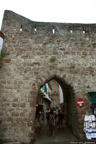 Navarra gate Saint Jean Pied de Port / FRANCE 