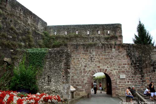 Porte de Saint Jacques Saint Jean Pied de Port / FRANCE 