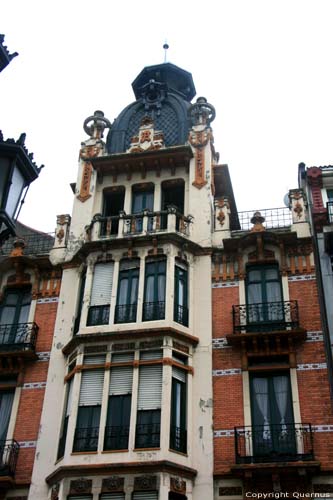 Building OVIEDO / Spain 