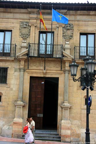 Geboortehuis D.Jos Maria Queipo De Llano OVIEDO / Spanje 