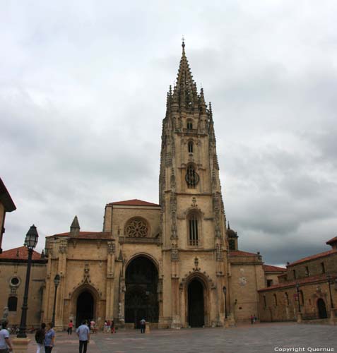 Holy Saviour Cathedral (Catedrale San Salvador) OVIEDO / Spain 