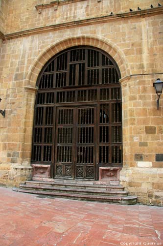 Building OVIEDO / Spain 