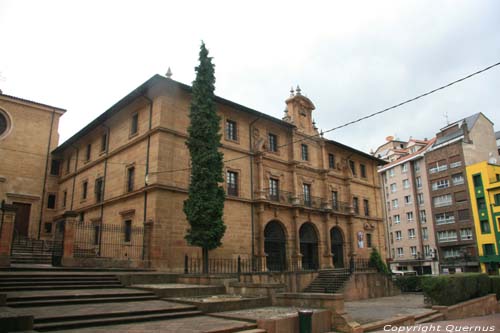 Building OVIEDO / Spain 