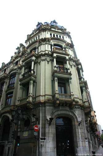 Building OVIEDO / Spain 