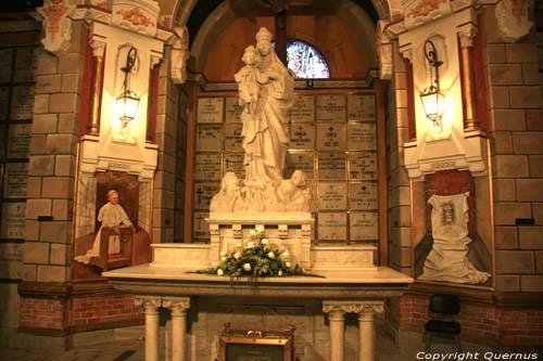 Sint Juan de Koning (San Juan el Real) kerk OVIEDO / Spanje 